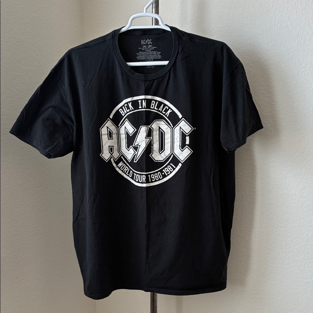 AC/DC Back in Black World Tour 1980-1981 sz 3XL Tee with White Logo Circle